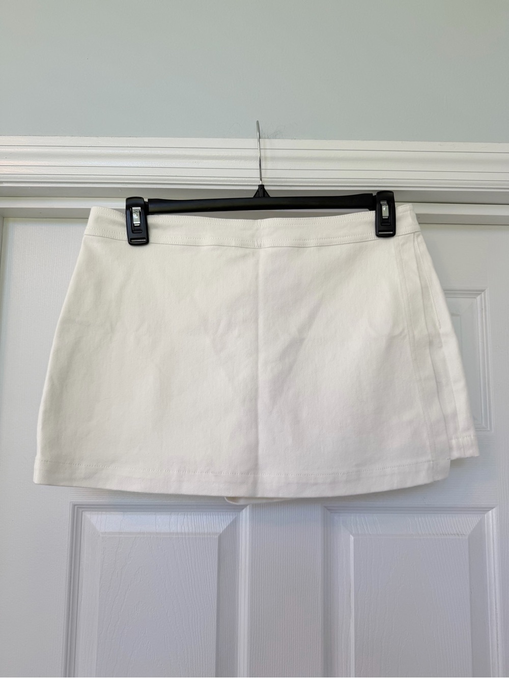 Alice + Olivia White Skort